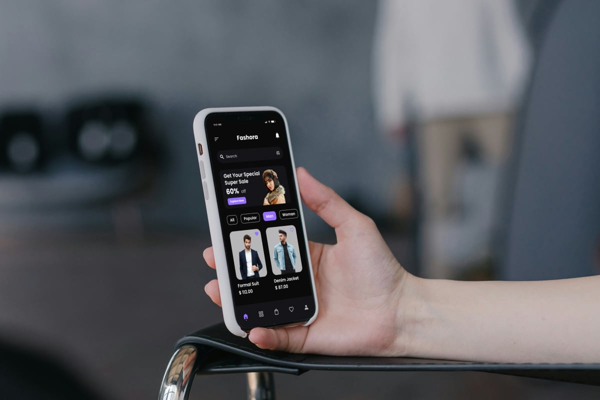 时尚潮流购物App界面设计模板 Fashora – Fashion Mobile App插图4 时尚潮流购物App界面设计模板 Fashora - Fashion Mobile App