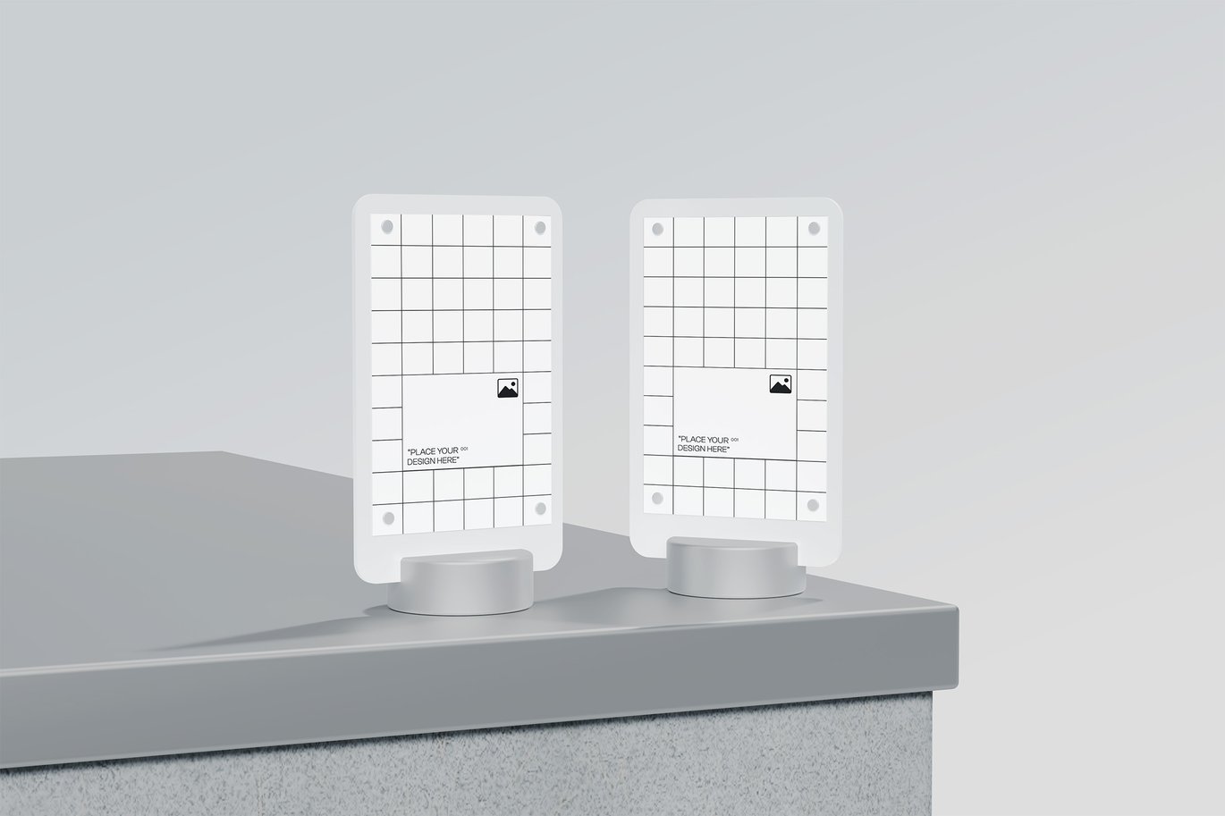%title插图%num 二维码桌立牌展示样机 QR Code Table Stand Mockup