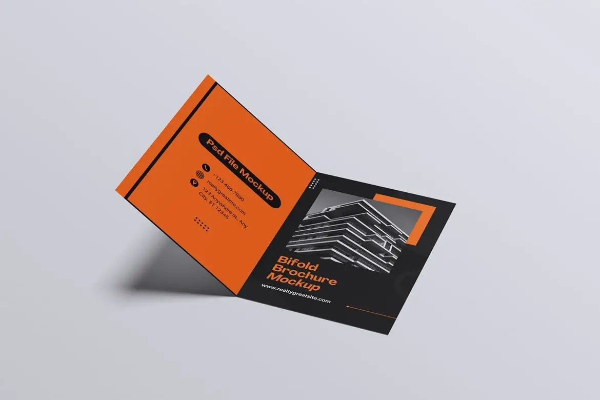 双折页宣传册立体展示样机 Bifold Brochure Mockup