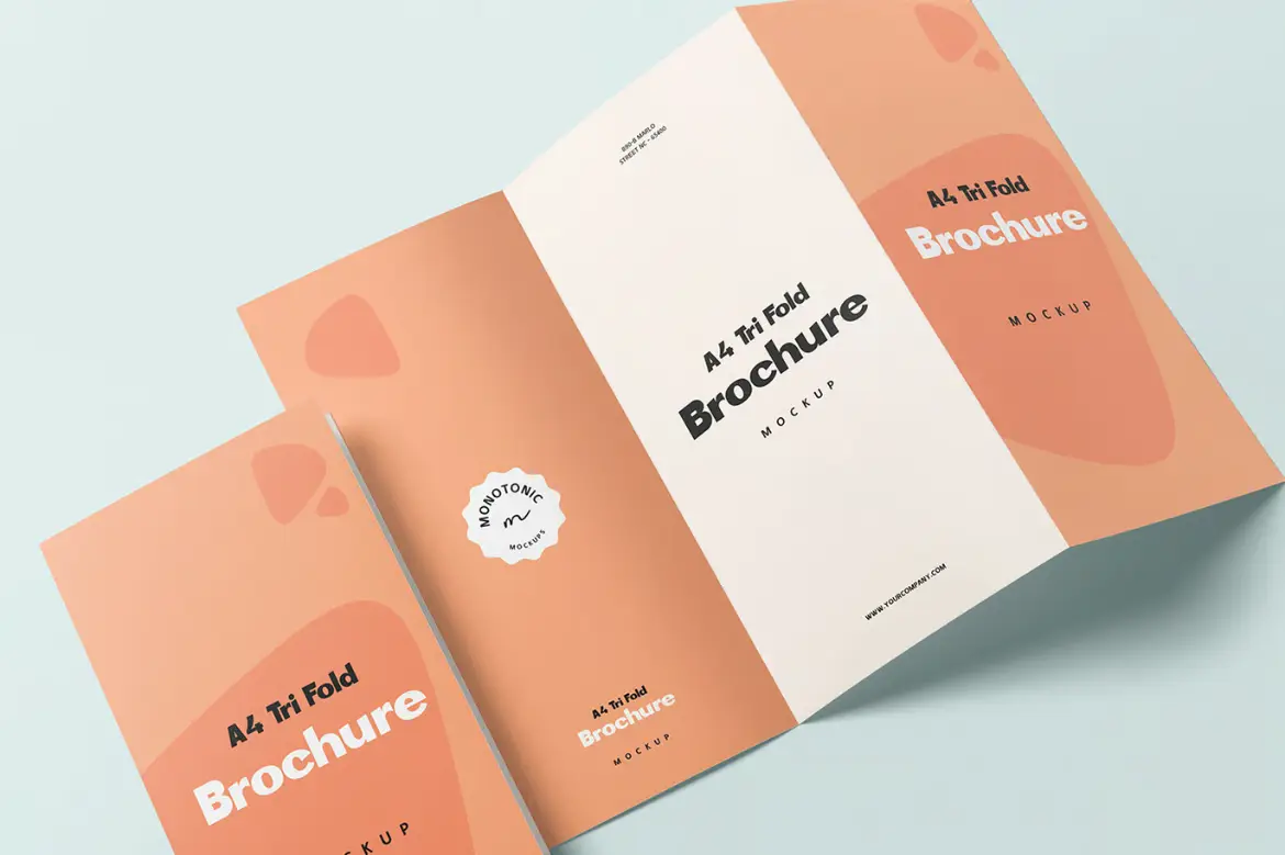 三折页宣传册样机PSD模板 Tri Fold Brochure Mockups