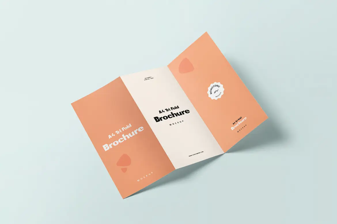 三折页宣传册样机PSD模板 Tri Fold Brochure Mockups